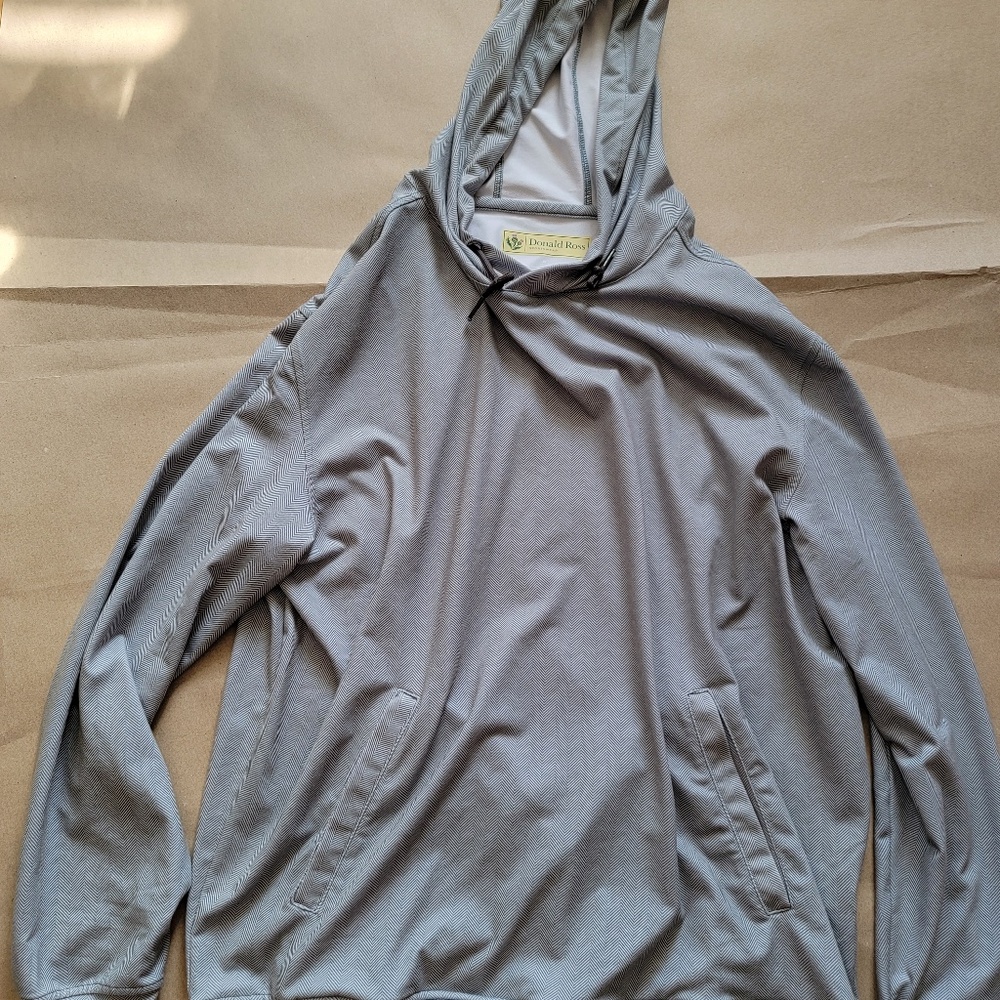 The Donald Ross Sport Fit Tyler Hoodie (M) Made in korea